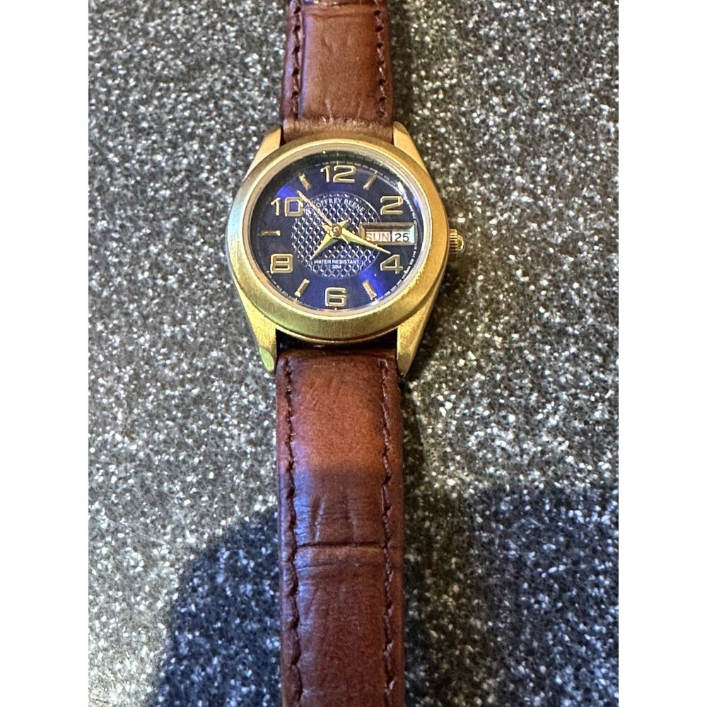 Vintage Geoffrey Beene Gold Tone Blue Dial Day Date Watch Brown Leather Strap